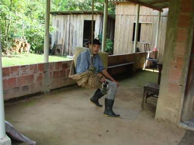 Foto mostra o Sr. Afonso G. Batista em sua casa na Comunidade de Remanescentes de de Quilombos Areia Branca, municpio de Bocaiva do Sul - PR.
<br /><br />
Foto: Clemilda Santiago Neto