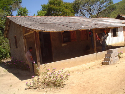 Foto que mostra as casas do ncleo milito. Quilombo Joo Sur So Paulo.
<br /><br />
Foto: Clemilda Santiago Neto